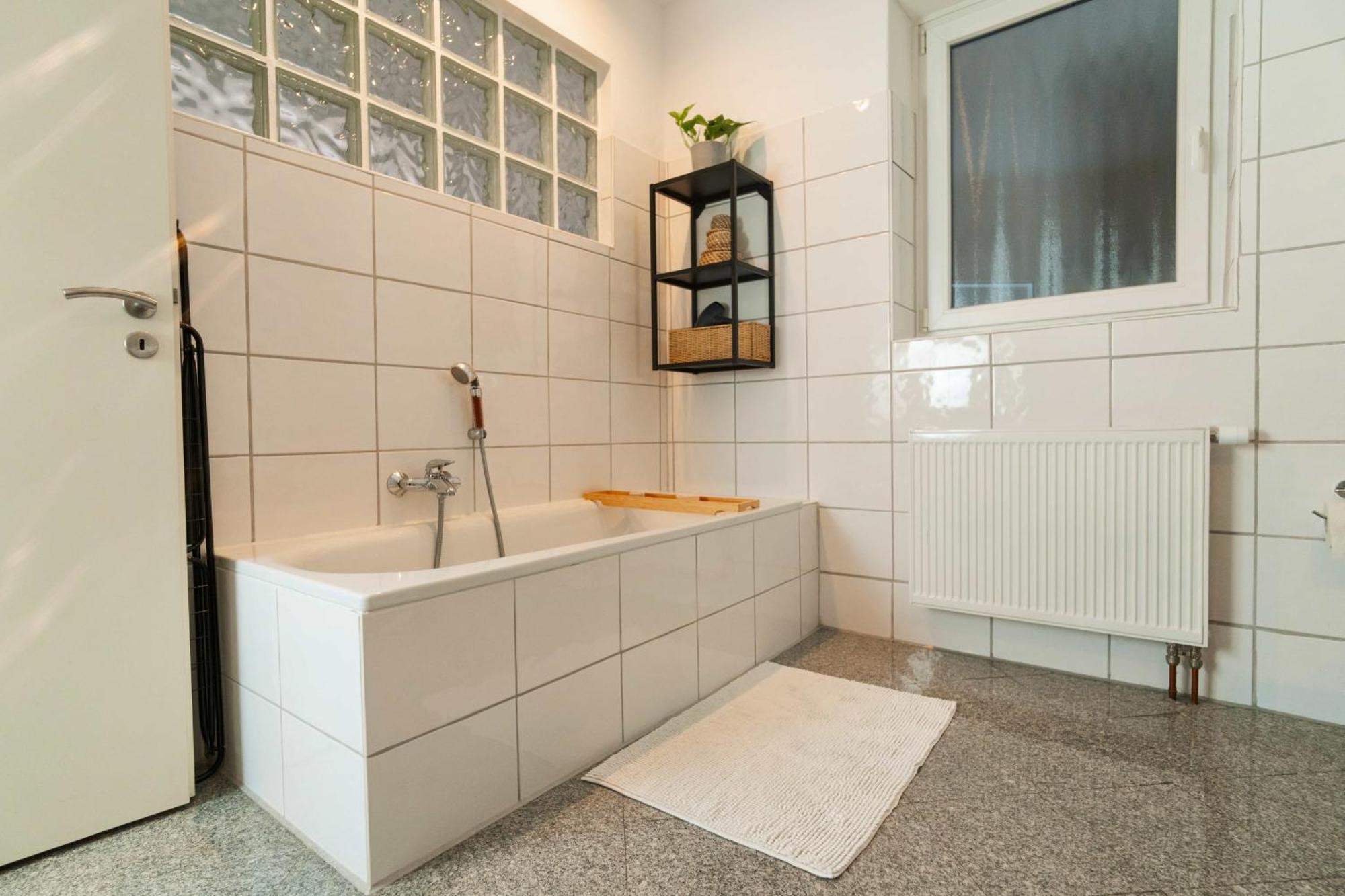 Urban Apartment - Stilvoll & Im Herzen Der Stadt Бремергафен Екстер'єр фото